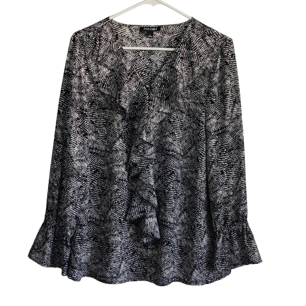 EUC Roz & Ali Black and White Ruffle Front Top L